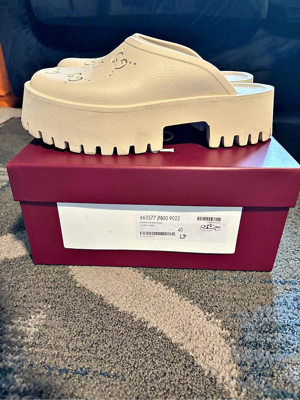 Gucci Perforated GG Rubber Platform Slide Sandals – Mystic White – Size 40 (US 1